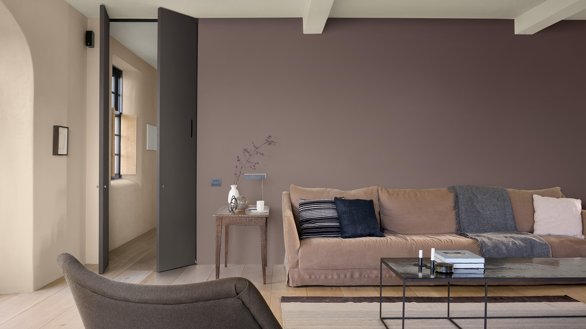 Ứng dụng màu nâu đất Dulux trong thiết kế Phòng khách Dulux màu nâu đất mộc mạc